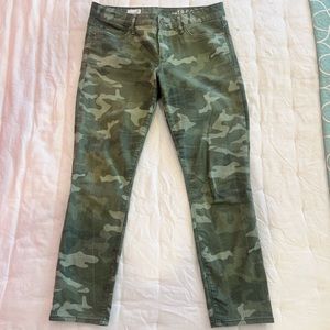 Gap Camo print jeans size 30